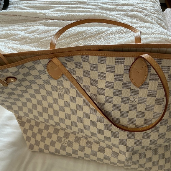 LV Neverfull GM - Picture 5 of 7